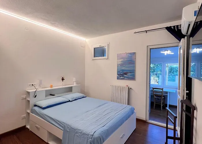 منزل ريفي Santa Giulia Seascape & Garden *